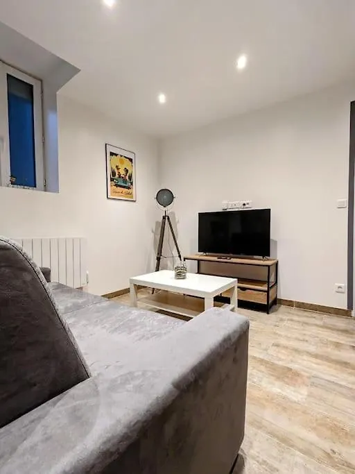 Nationale 7, Route Des Vacances Le Coteau Apartment