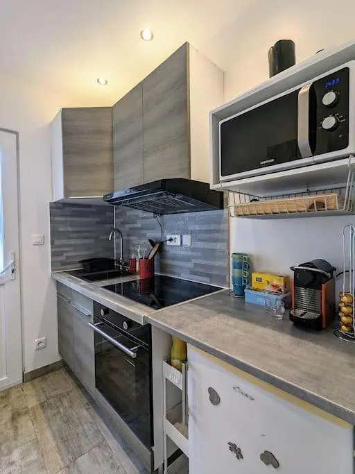 Nationale 7, Route Des Vacances Le Coteau Apartment